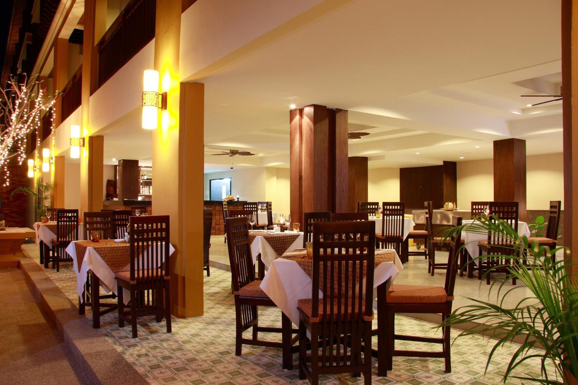 Karon Diamond Cottage Resort & Spa מסעדה תמונה